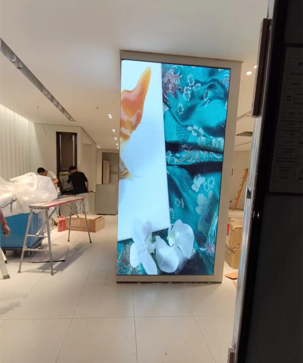 龙州商场门店转角LED显示屏